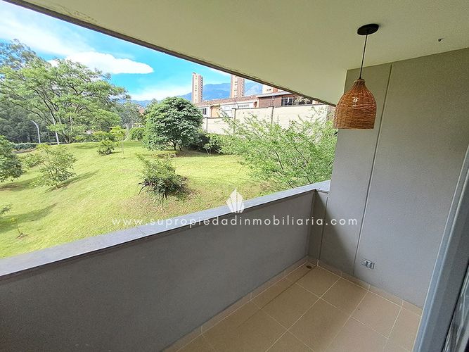 Apartaestudio en Arriendo en Los Balsos, Medellín - Miniatura 11