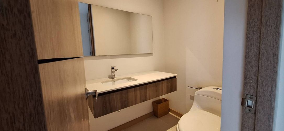 Apartamento en Arriendo en Castropol, Medellín - Miniatura 2