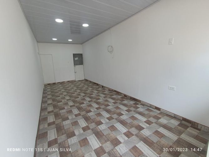 Local en Arriendo en Fontibon, Bogotá - Miniatura 3