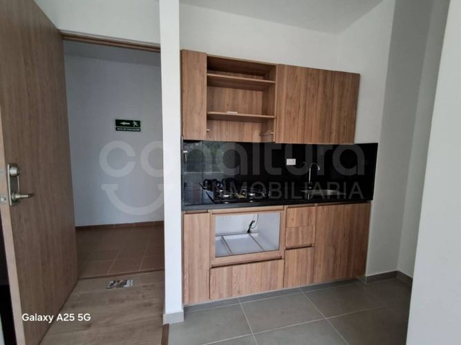 Apartamento en Arriendo en Altomira, San jose - Imagen 1