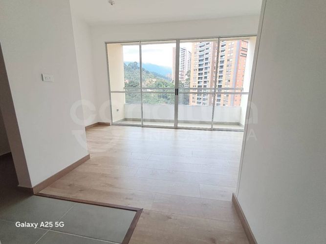 Apartamento en Arriendo en Altomira, San jose - Miniatura 6
