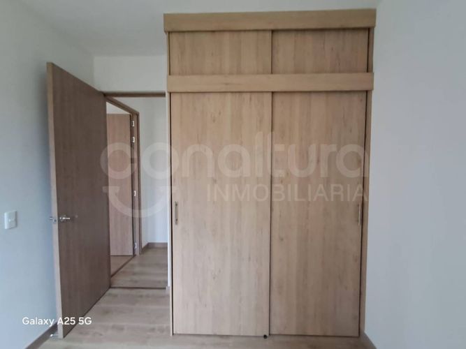 Apartamento en Arriendo en Altomira, San jose - Miniatura 9