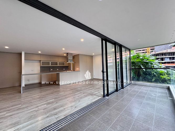 Apartamento en Arriendo en El Poblado, Medellín - Miniatura 2
