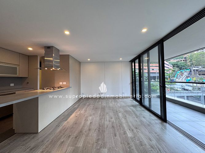 Apartamento en Arriendo en El Poblado, Medellín - Miniatura 3