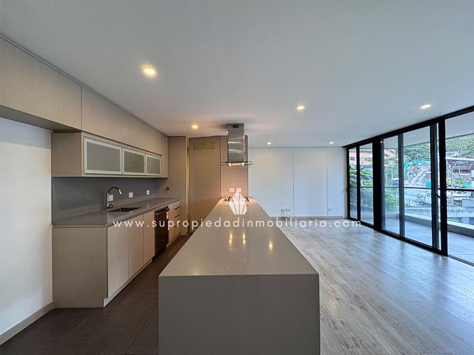 Apartamento en Arriendo en El Poblado, Medellín - Miniatura 6