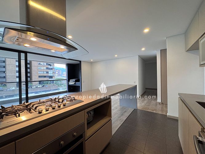 Apartamento en Arriendo en El Poblado, Medellín - Miniatura 7