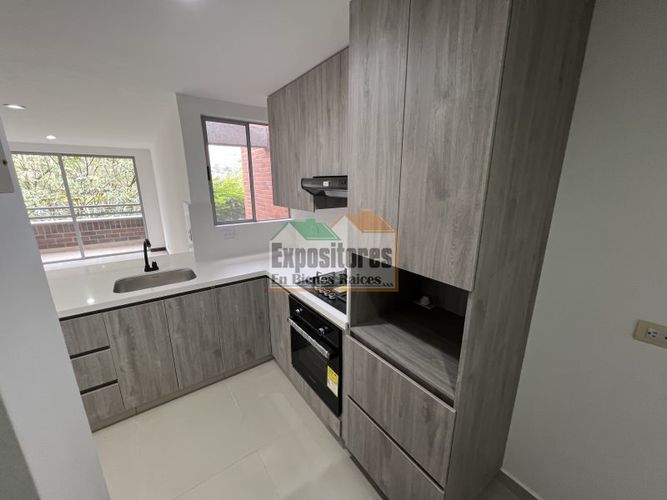 Apartamento en Arriendo en La inmaculada, Envigado - Miniatura 4