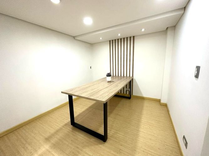 Oficina en  Arriendo en Ciudad jardin, Cali - Miniatura 13
