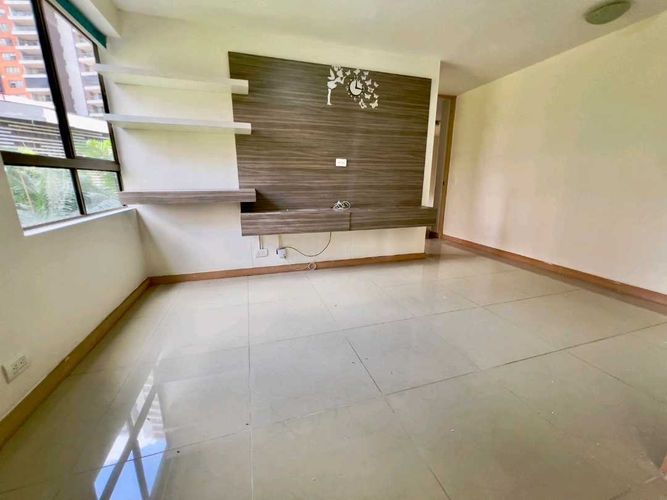 Apartamento en Arriendo en Loma de los bernal, Medellín - Miniatura 2