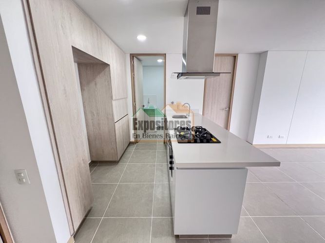 Apartamento en Arriendo en Loma de las brujas, Envigado - Miniatura 2