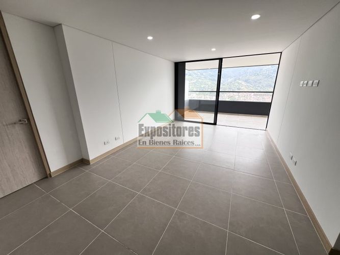 Apartamento en Arriendo en Loma de las brujas, Envigado - Miniatura 4