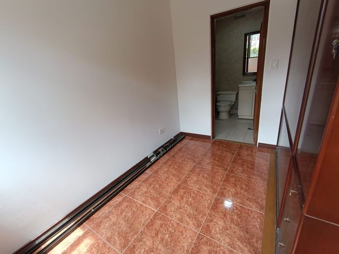 Oficina en Arriendo en El Lago, Bogotá - Miniatura 7