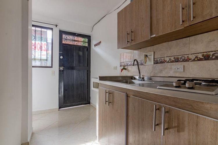 Apartaestudio en Arriendo en Barrio Cristóbal, Medellín - Imagen 1