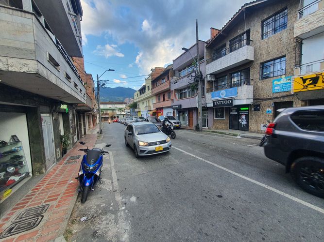 Local en Arriendo en Envigado - Miniatura 6