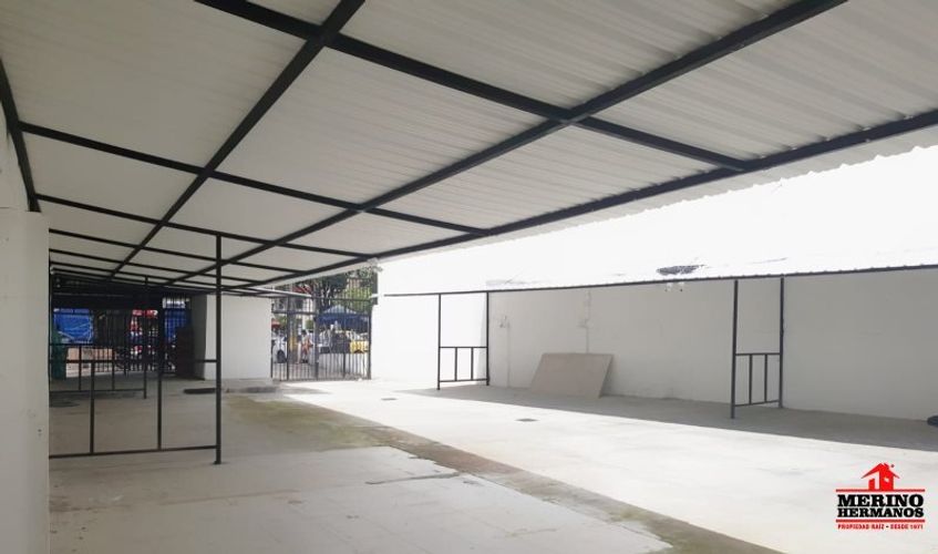 Parqueadero en Arriendo en Laureles, Medellín - Miniatura 3