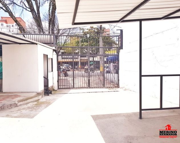 Parqueadero en Arriendo en Laureles, Medellín - Miniatura 13