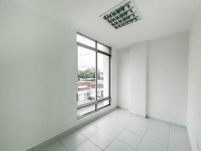 Edificio en Arriendo en Tequendama, Cali - Miniatura 9