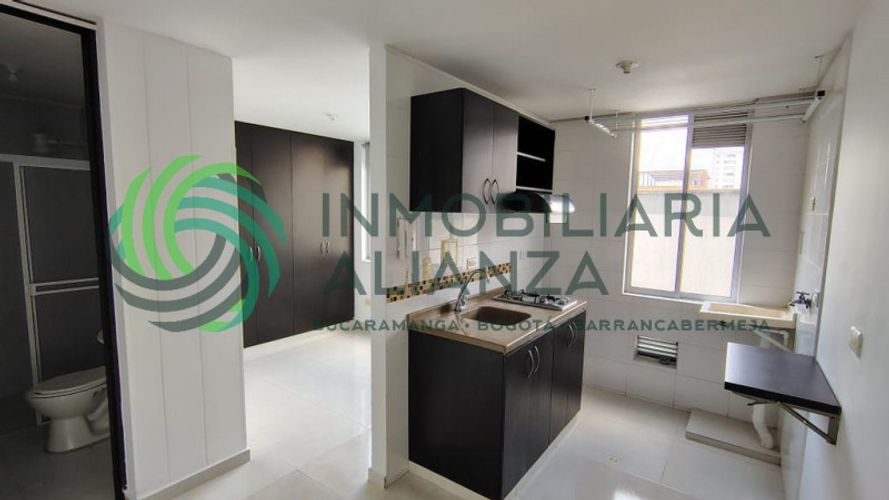 Apartaestudio en Arriendo en Comuneros, Bucaramanga - Miniatura 2