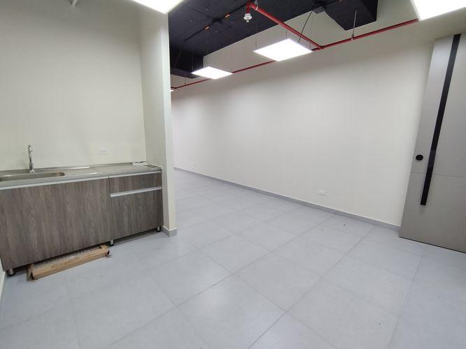 Oficina en Arriendo en El Poblado, Medellín - Miniatura 8