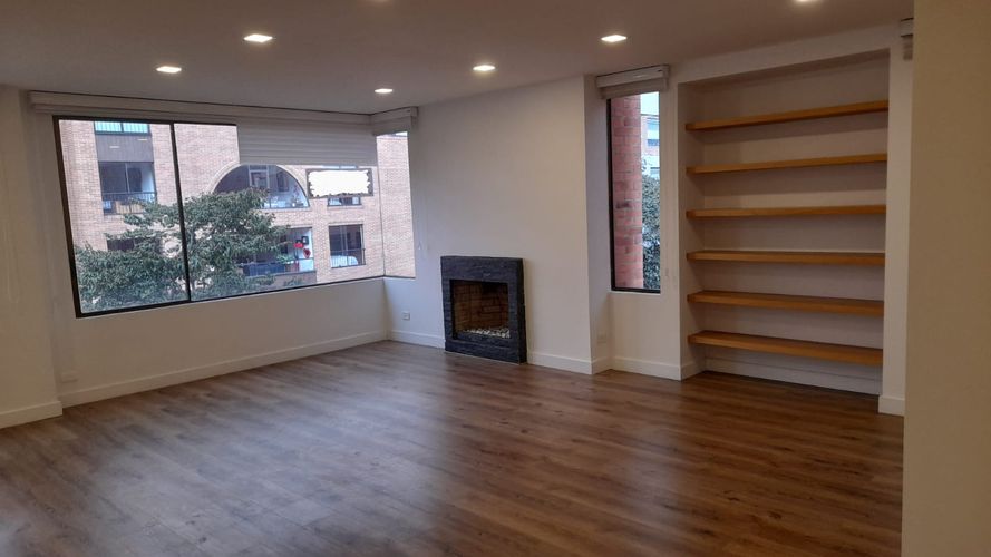 Apartamento en Arriendo en El Virrey, Bogotá - Miniatura 3