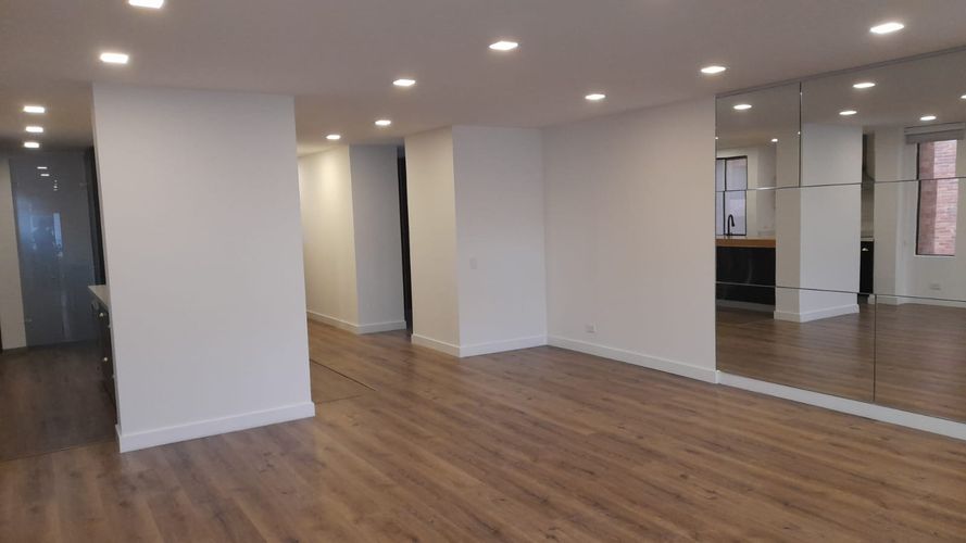 Apartamento en Arriendo en El Virrey, Bogotá - Miniatura 2