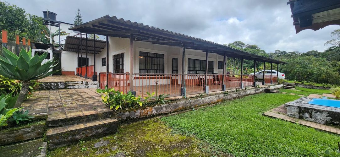 Finca en Arriendo en Circasia - Miniatura 2
