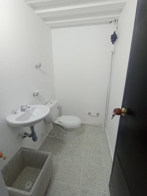 Local en Arriendo en San pedro, Madrid - Miniatura 3