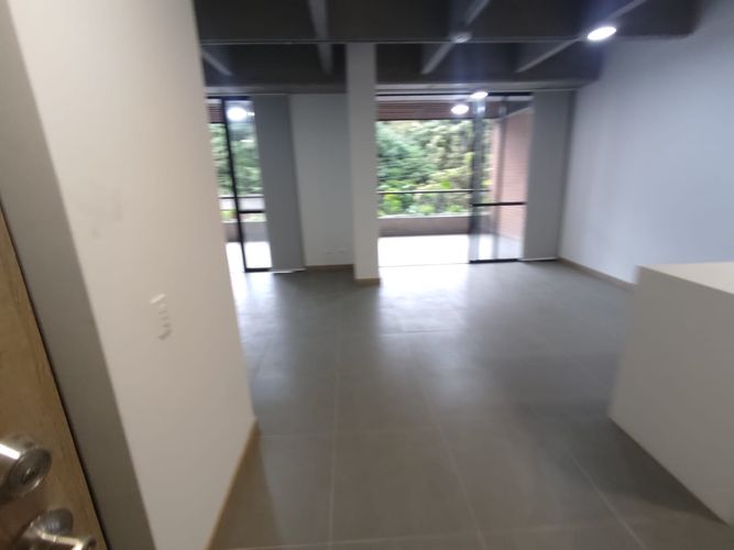 Apartaestudio en Arriendo en Loma del Escobero, Envigado - Miniatura 2