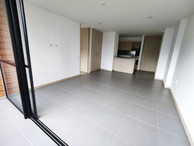 Apartaestudio en Arriendo en Loma del Escobero, Envigado - Miniatura 3