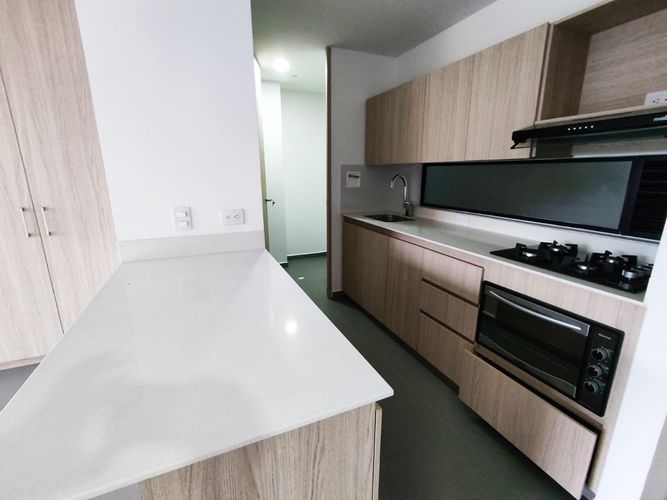 Apartaestudio en Arriendo en Loma del Escobero, Envigado - Miniatura 13