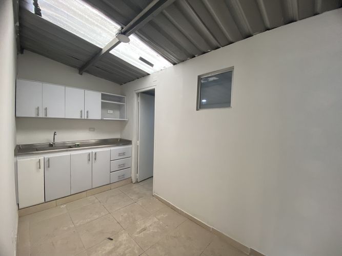 Local en Arriendo en Puente largo, Bogotá - Miniatura 2
