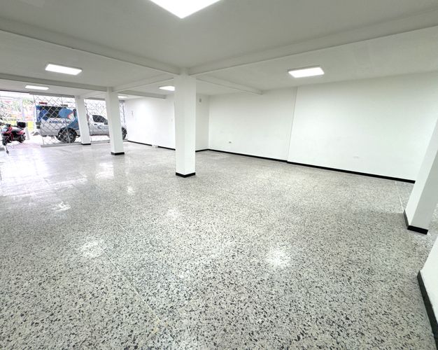 Local en Arriendo en Bavaria, Bogotá - Miniatura 3