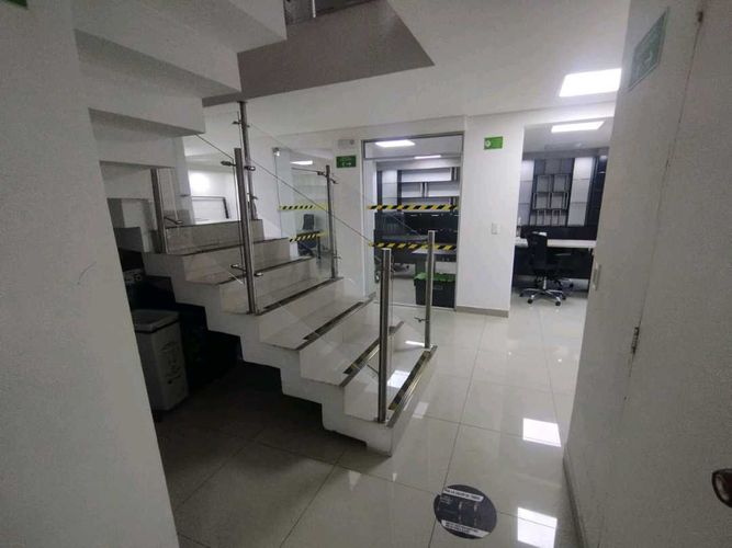 Edificio en  Arriendo en Laureles, Medellín - Miniatura 2