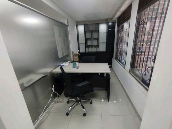 Edificio en  Arriendo en Laureles, Medellín - Miniatura 3