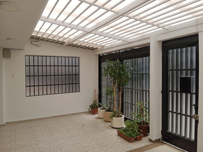Oficina en arriendo en Belalcazar, Bogotá - Miniatura 3