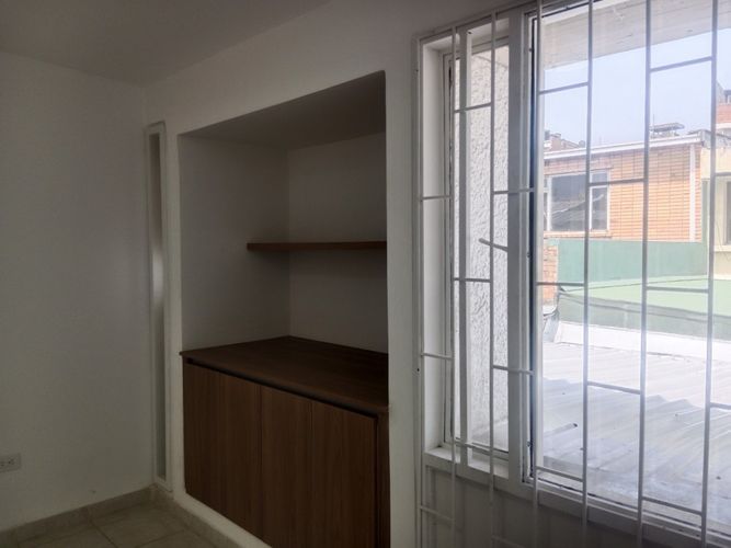 Oficina en arriendo en Belalcazar, Bogotá - Miniatura 4