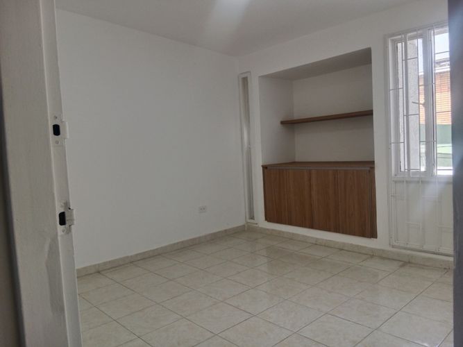 Oficina en arriendo en Belalcazar, Bogotá - Miniatura 7