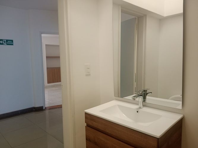 Oficina en arriendo en Belalcazar, Bogotá - Miniatura 12