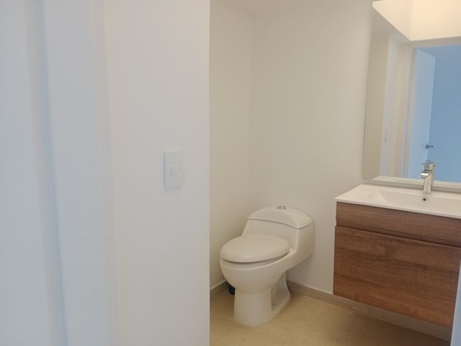 Oficina en arriendo en Belalcazar, Bogotá - Miniatura 13