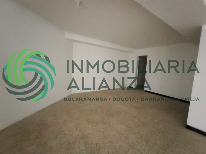 Edificio en arriendo en Centro, Bucaramanga - Miniatura 4