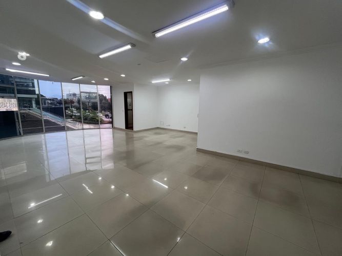Edificio en Arriendo en Estoril, Bogotá - Miniatura 3