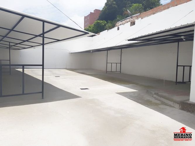 Parqueadero en Arriendo en Estadio, Medellín - Imagen 1