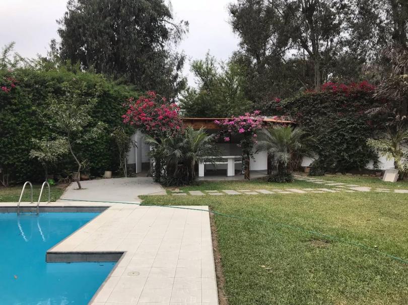 Alquiler Casa Moderna De Campo Con Lindo Jardín, Piscina Y
