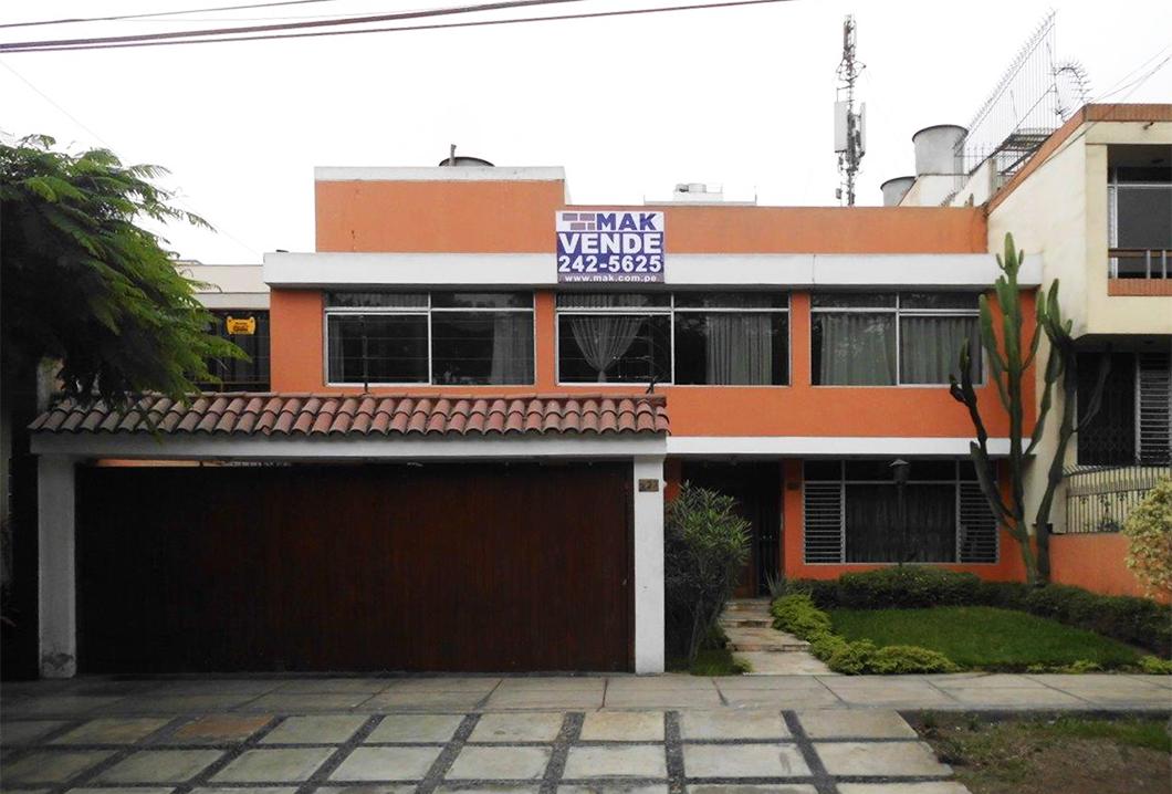 Venta de Hermosa Casa en Miraflores. Ref #CDDD0 