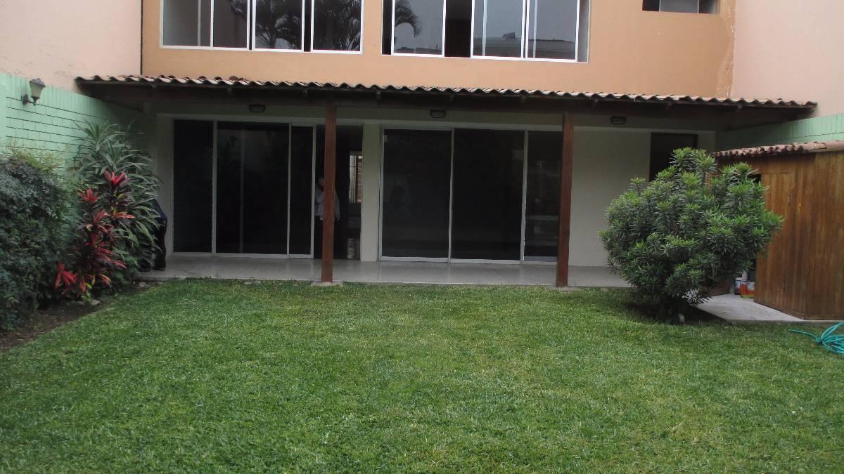 Genial y Amplia Casa en Calle Antunez de Mayolo, San Isidro - Venta!. Ref  #8ABD5 