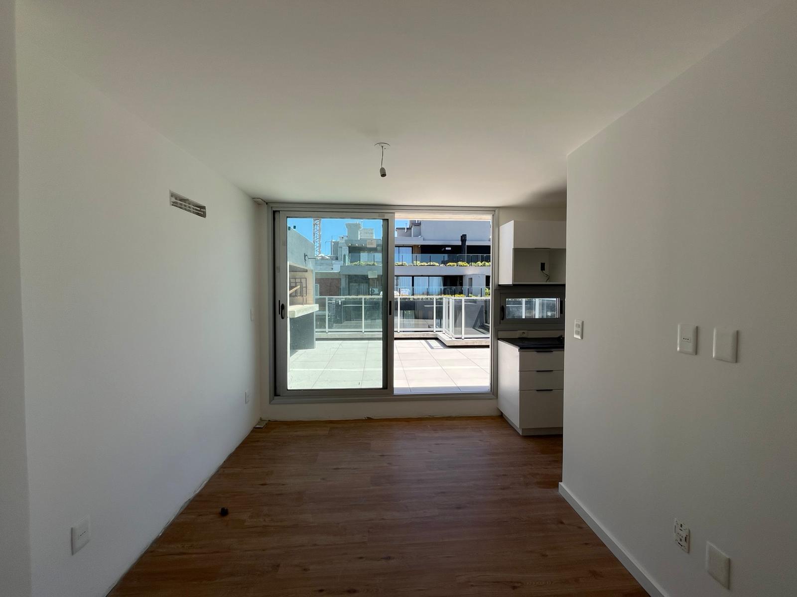 VENTA | APARTAMENTO DE UN DORMITORIO CON PARRILLERO EN PISO 10 - CENTRO - Ansicht 3