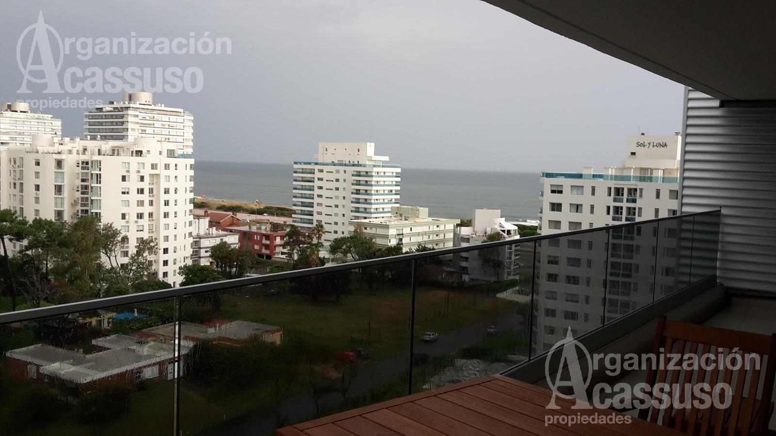 Punta del Este - Departamento Venta 2 dormitorios 2 baños dependencia de servicio garage piscina - Aanzicht 2