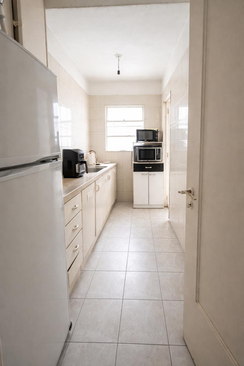 Venta apartamento 3 dormitorios amplios zona Tres Cruces – další