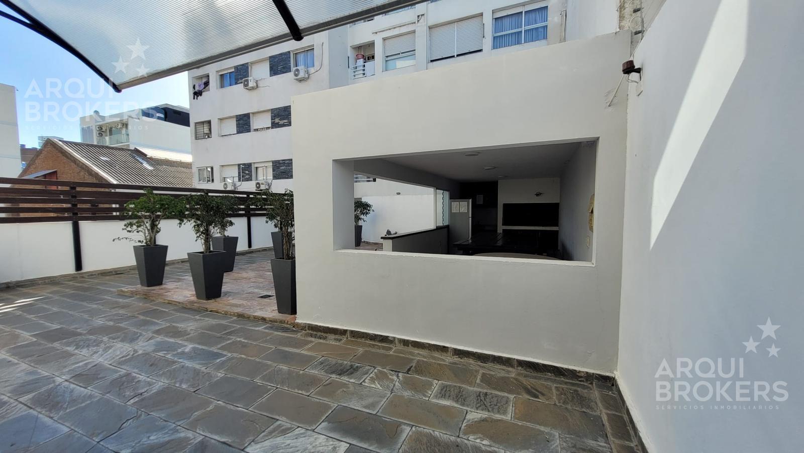 Apartamento de un dormitorio en venta en Pocitos Nuevo con patio - Altro