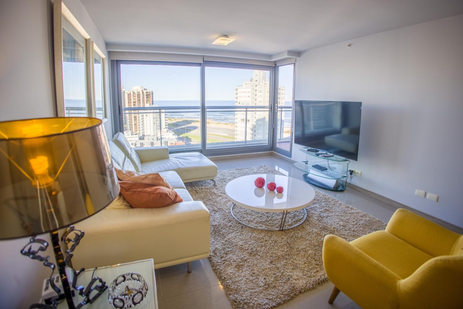 Venta de Apartamento en Punta del Este, Playa Brava, Parada 2 - Bild 4